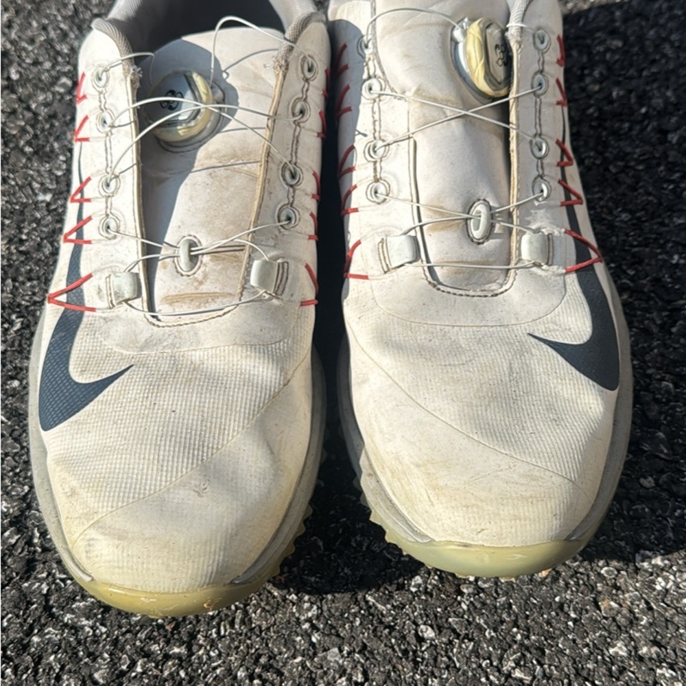 Nike Men's White and Black Athletic Shoes